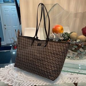 💯% authentic Fendi bag